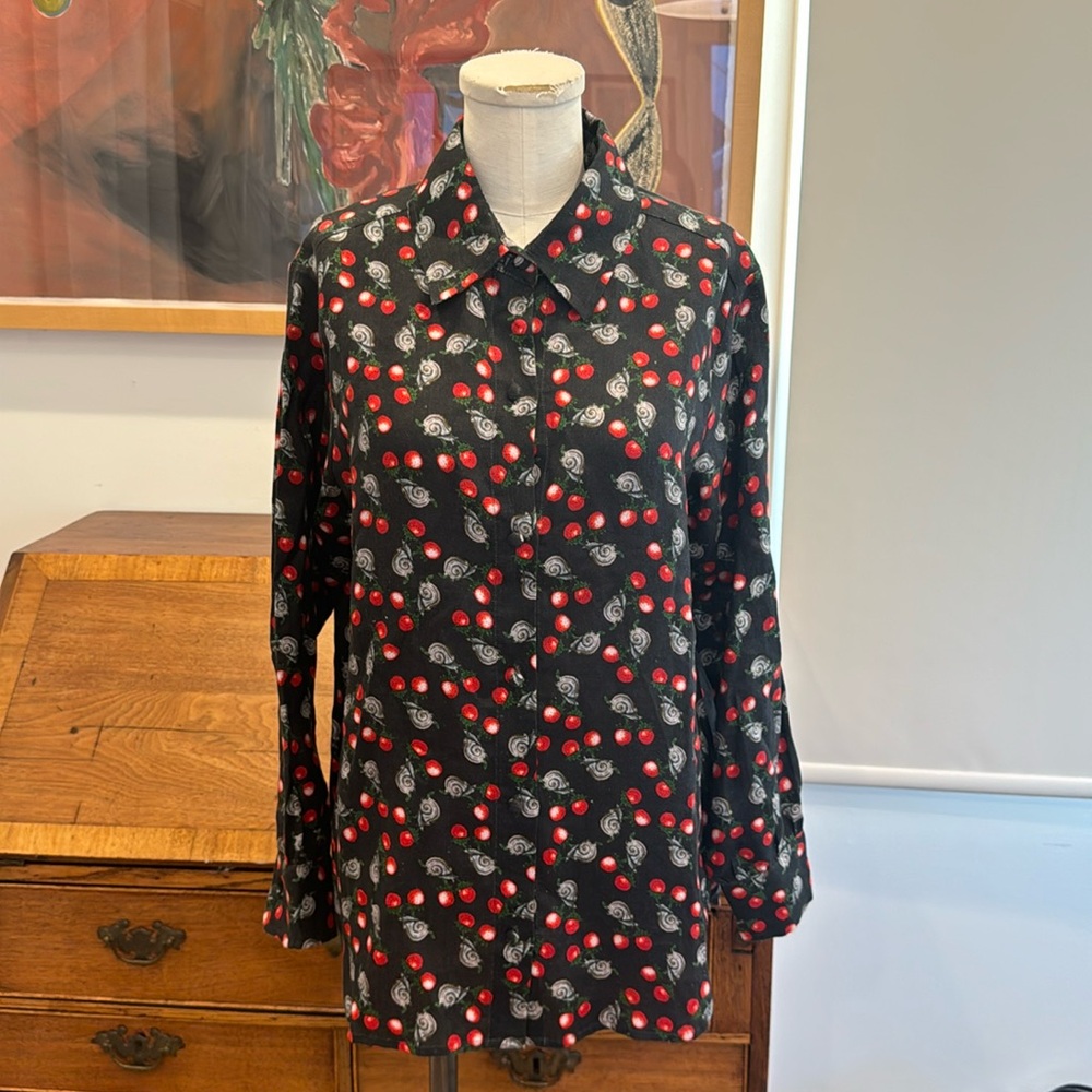 muzungu sisters Fern Shirt - Berry Snail Black